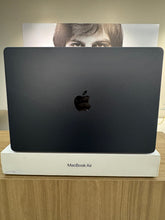 Carregar imagem no visualizador da galeria, MacBook Air M2 (2022) 13.6" midnight 8GB de Ram - 256GB SSD - Apple M
